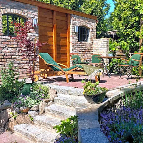 Triskele Haus - Ökologisches Gästehaus der Heilstätte Strelitz