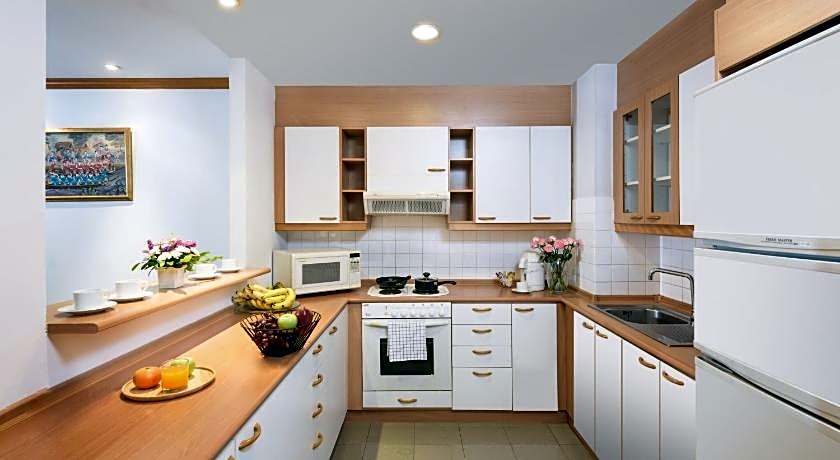 Riverine Place Hotel and Residence