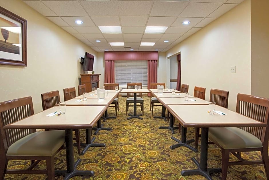 Country Inn & Suites by Radisson, Greeley, CO
