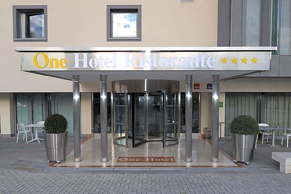One Hotel & Restaurant