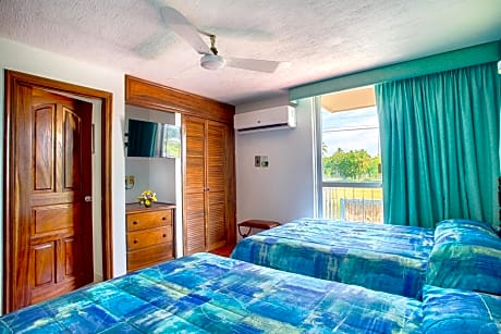 Standard Double Room with Two Double Beds and One Single Bed