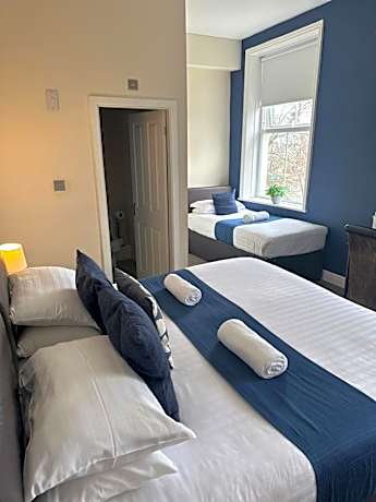 Deluxe Double, Twin or Family Room