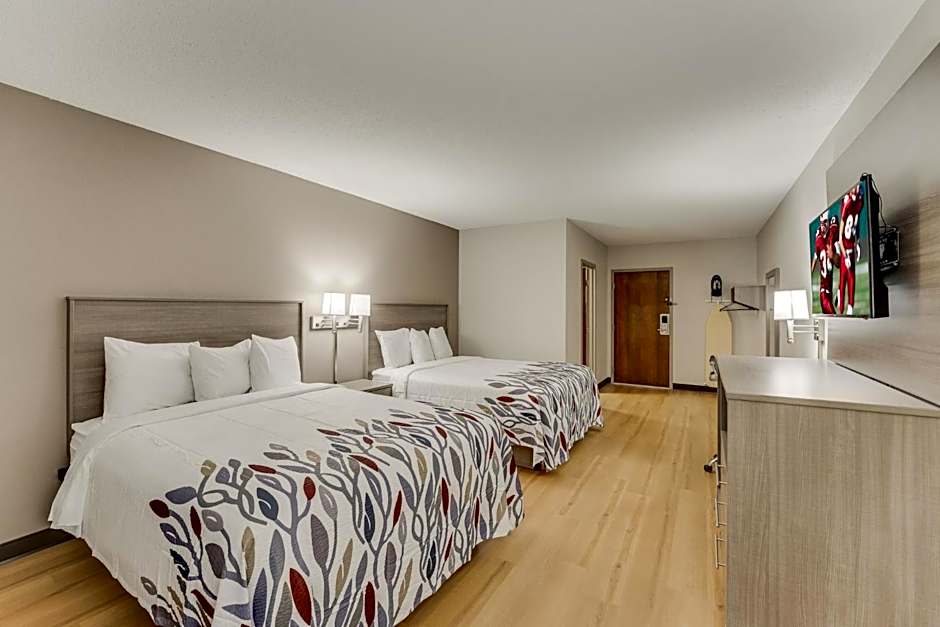Red Roof Inn & Suites Newport - Middletown, RI