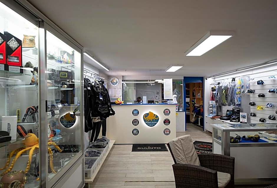 Gillieru Harbour Hotel