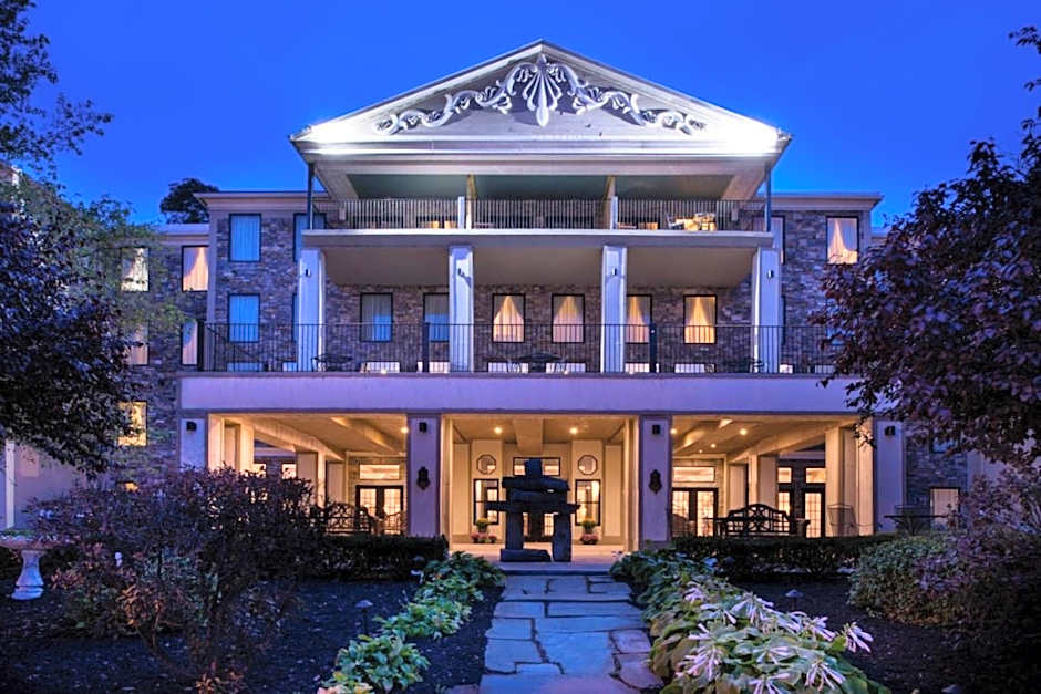 Niagara Crossing Hotel and Spa