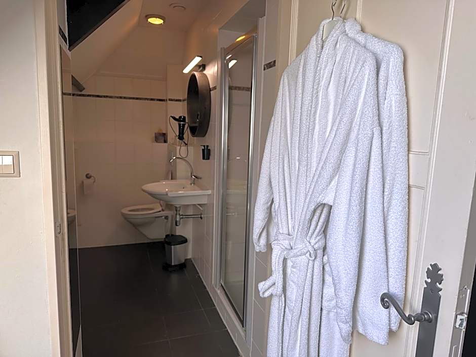 Bed and Breakfast Goes