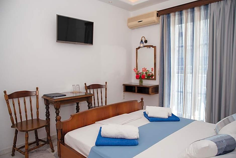 Adonis Hotel Naxos