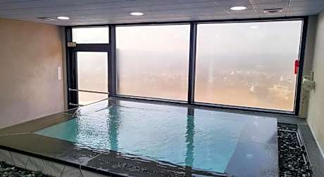 Wonju WJ Hotel Full House