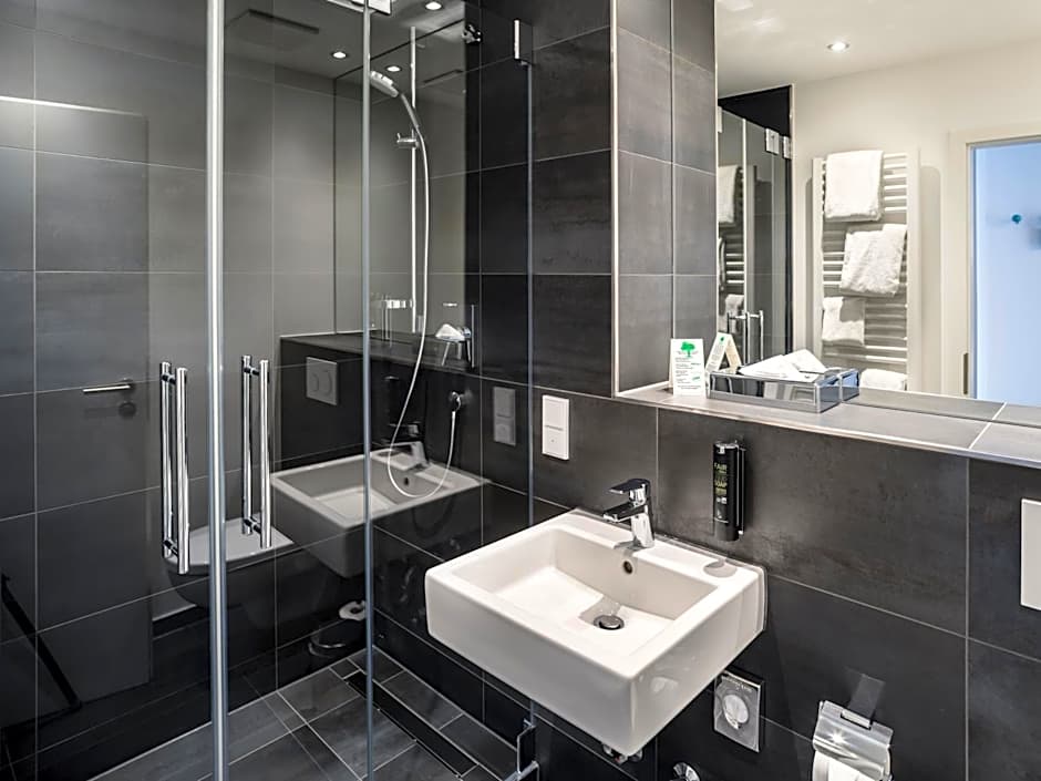 Mood contemporary living