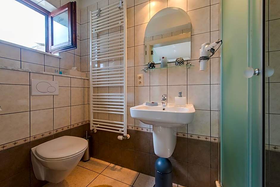 B&B Casa Roman & Vakantiewoning voor 1 pers tot max 32 personen