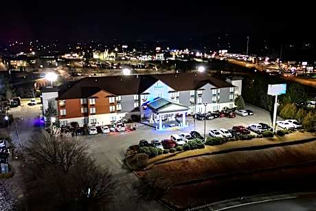 Holiday Inn Express Hotel & Suites Knoxville-North-I-75 Exit 112 By IHG