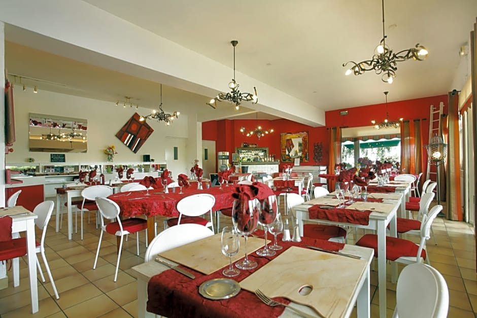 BRIT HOTEL Confort CAMBRAI