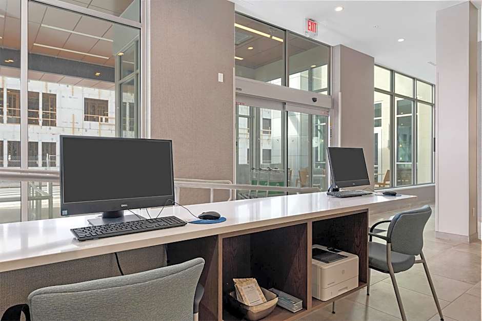 Element Hampton Peninsula Town Center