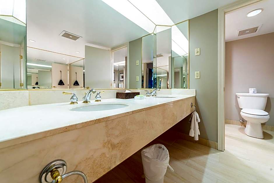 Horseshoe Valley Suites - The Azure
