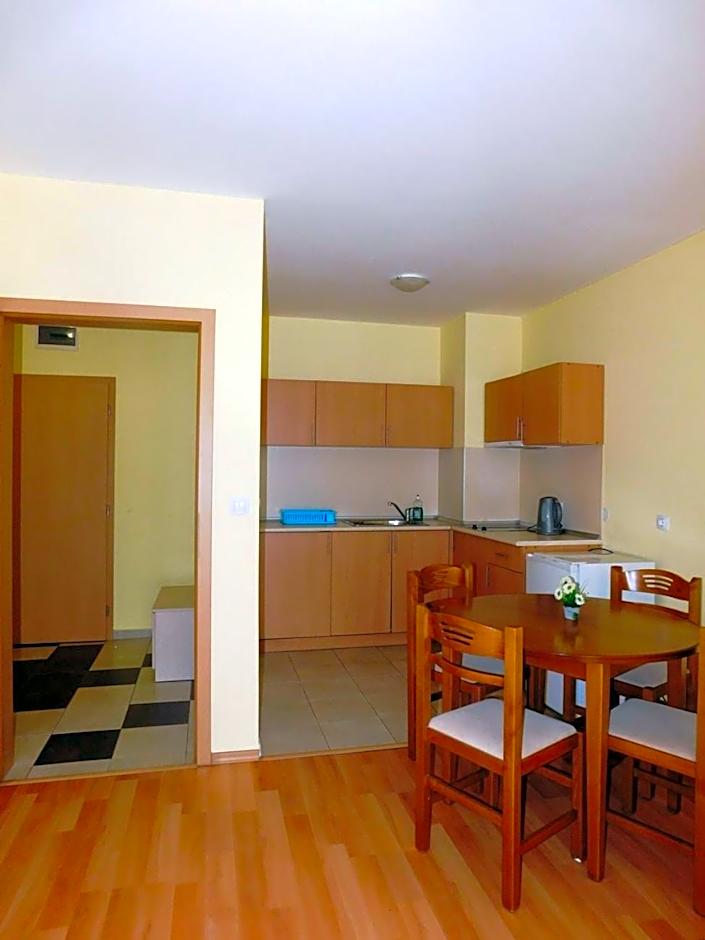 Darius Hotel – Sunny Beach, WY