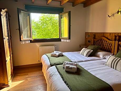 Twin Room with Mountain View