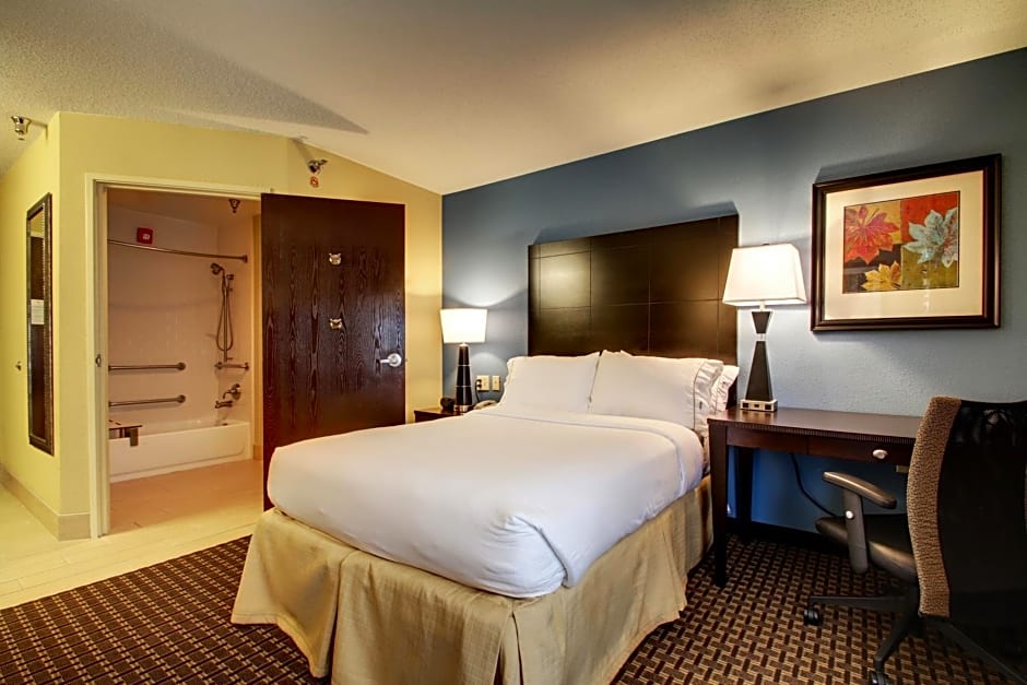 Holiday Inn Express Hotel Fort Campbell-Oak Grove