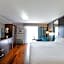 Holiday Inn Niagara Falls-By the Falls By IHG