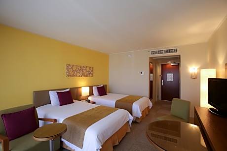 Beach Tower - Ocean Twin Room