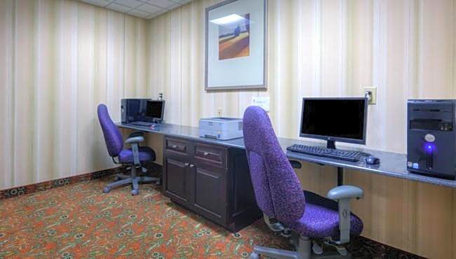 Country Inn & Suites by Radisson, Petersburg, VA