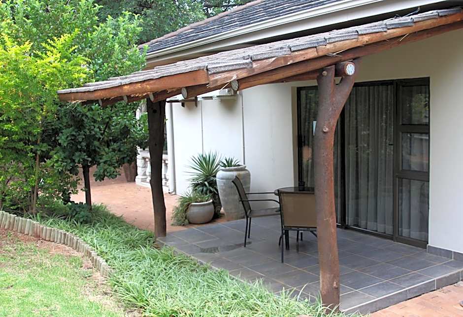 Bush Lovers Lodge