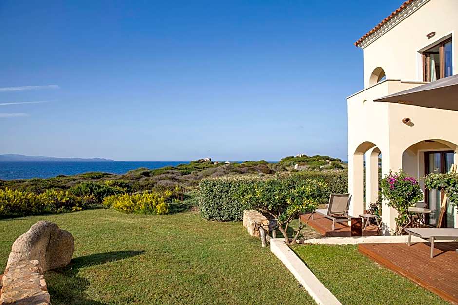 Mangia's Santa Teresa Sardinia, Curio Collection by Hilton