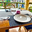 Rwizi Arch Hotel