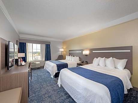 Queen Room with Two Queen Beds - Non-Smoking