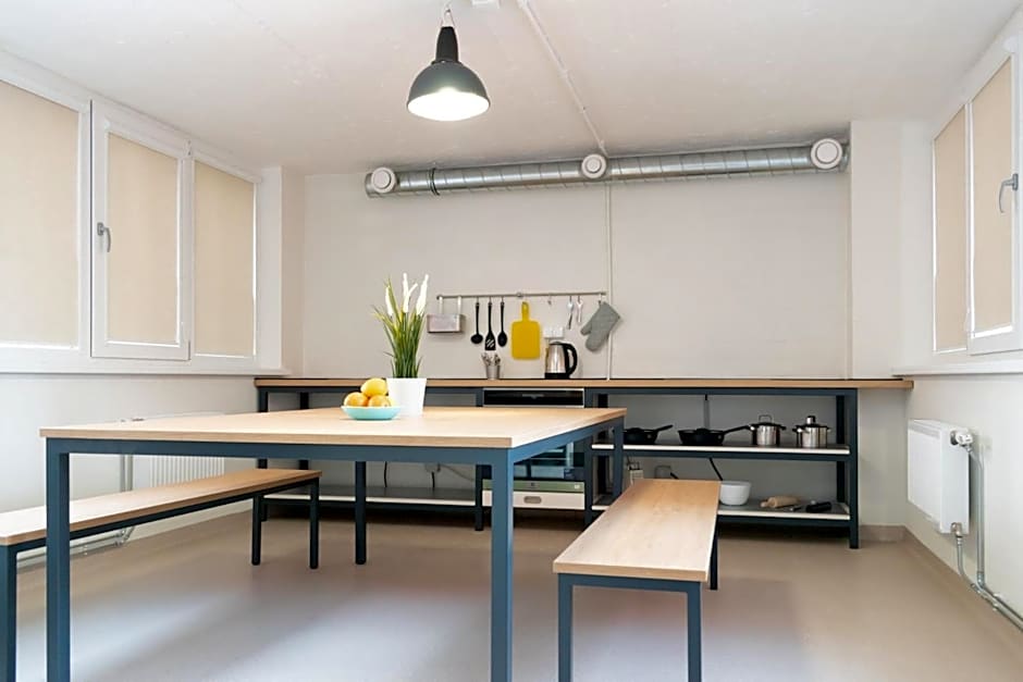 YouthMents - Student Hotel