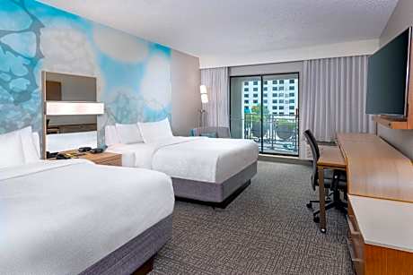 Guest room, 2 Queen, Balcony