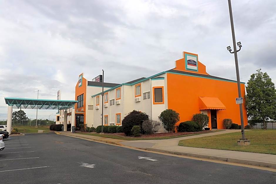 Howard Johnson by Wyndham Tifton GA I-75