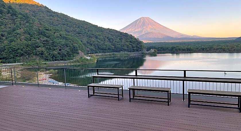 Shoji Lake Hotel