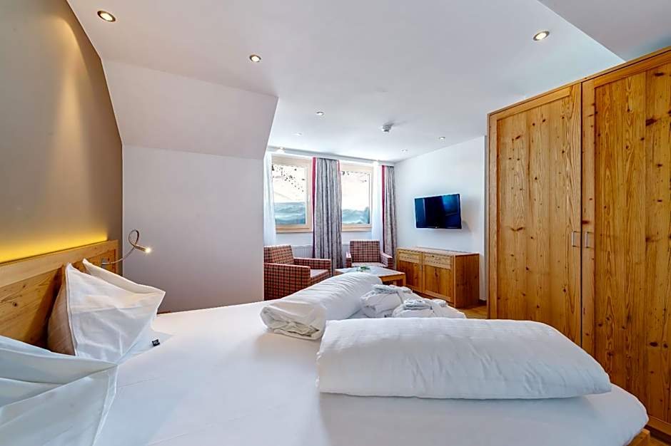 ROBINSON ALPENROSE Zürs