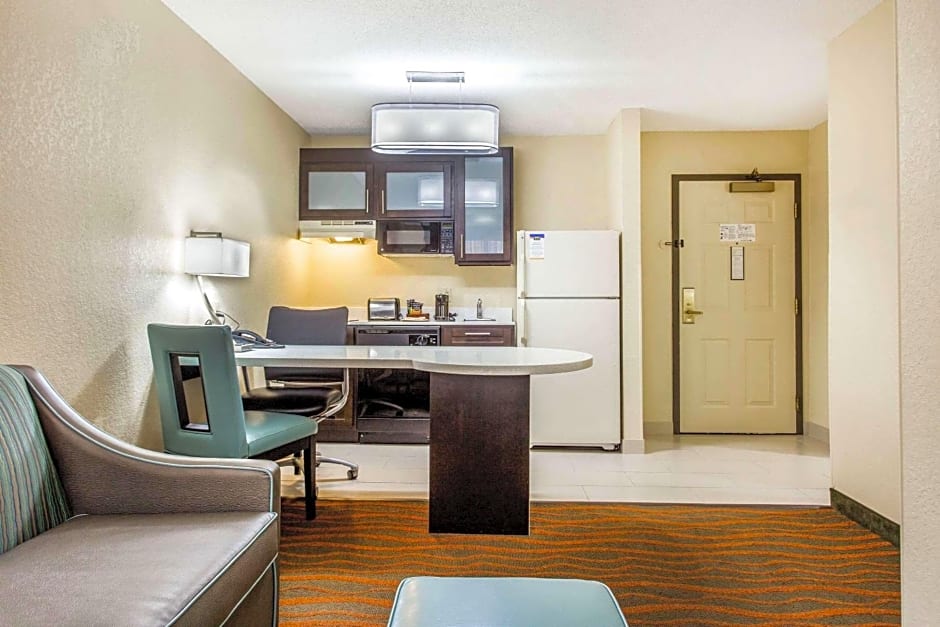 Mainstay Suites Greenville Airport