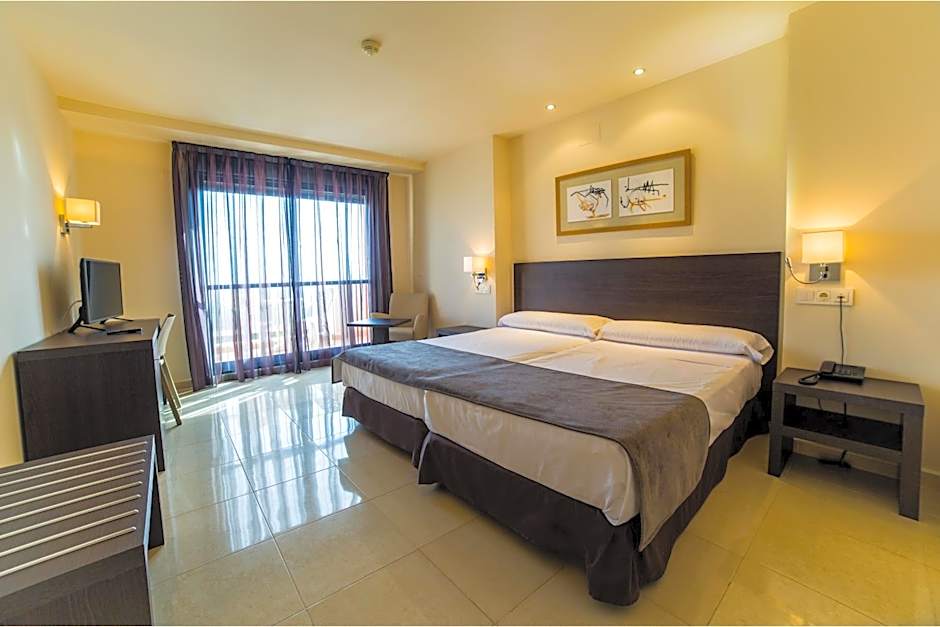 Hotel Adaria Vera