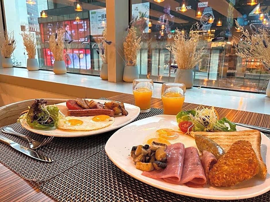 ibis Hong Kong North Point Hotel