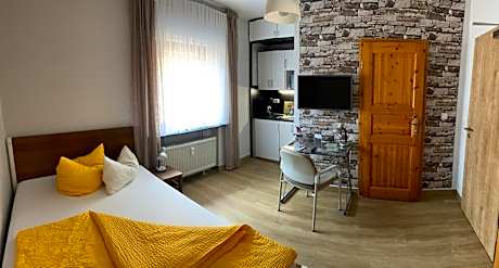 Deluxe Single Room
