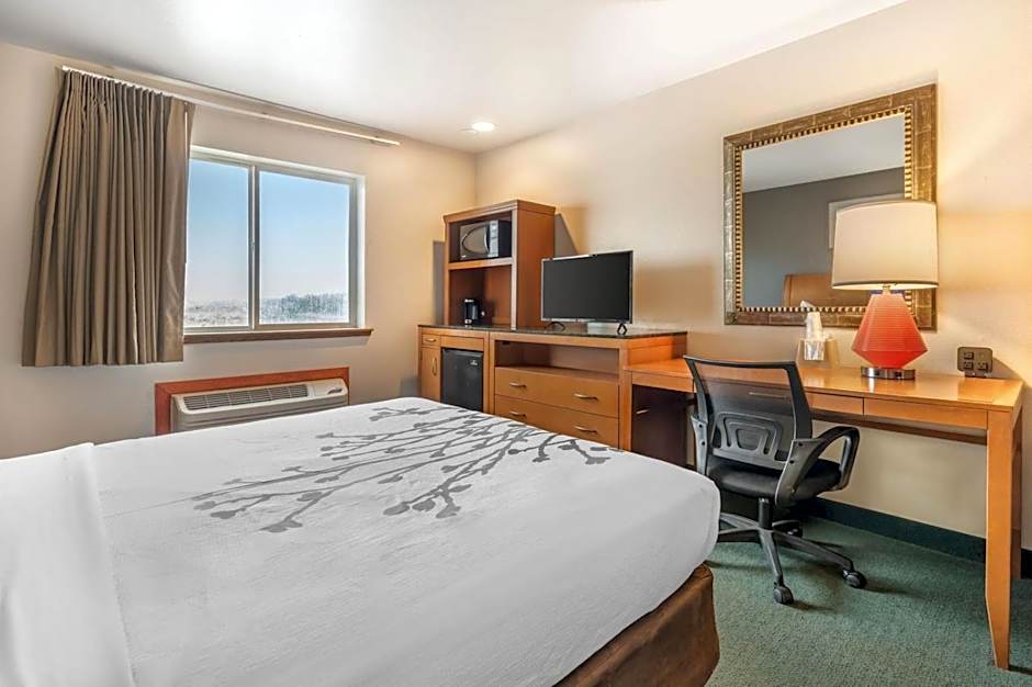 Colstrip Inn & Suites