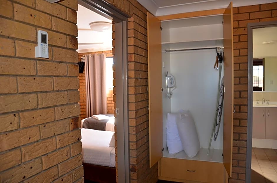 Sunray Motor Inn