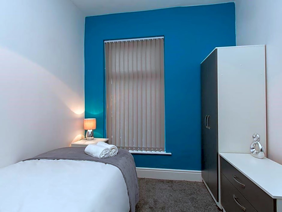 TownHouse @166 Ruskin Rd