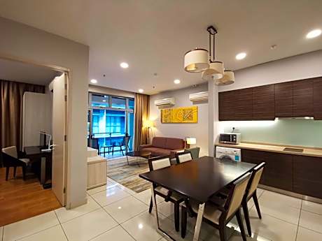 Executive King Suite - Non-Smoking