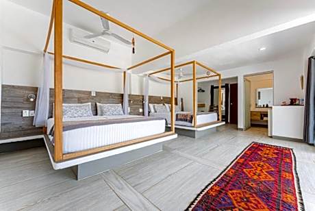 Master Suite with King Bed
