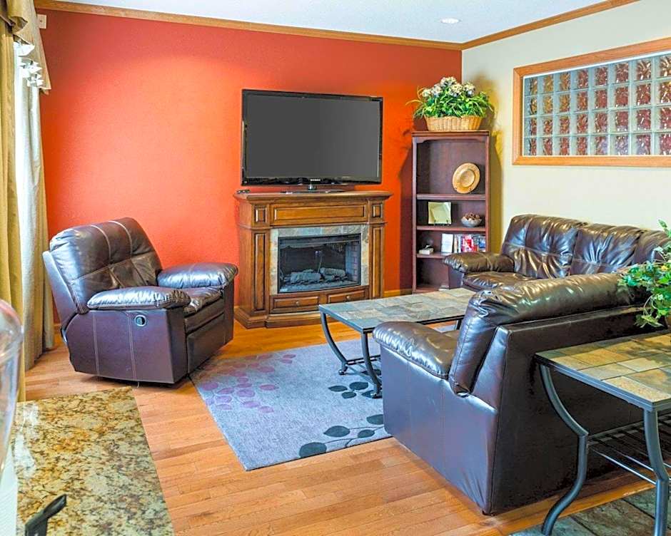 Quality Inn Lakeville North