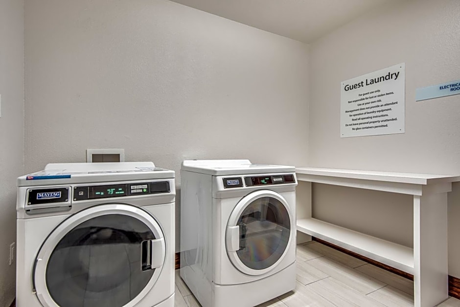 Holiday Inn Express & Suites Dallas North - Addison By IHG