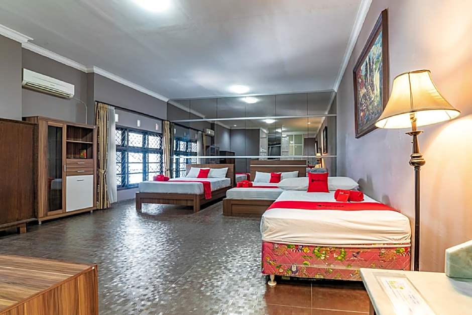 RedDoorz Syariah near RRI Malang