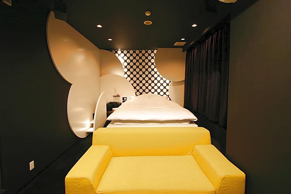 HOTEL EVERMORE -Adult Only-