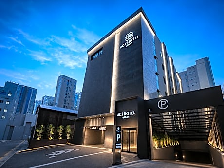 ACT HOTEL URBAN