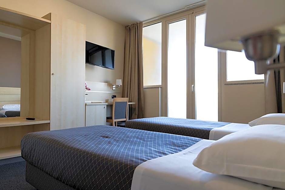 Hotel Giallo