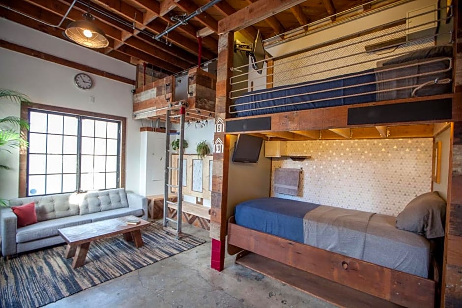 PodShare Los Feliz