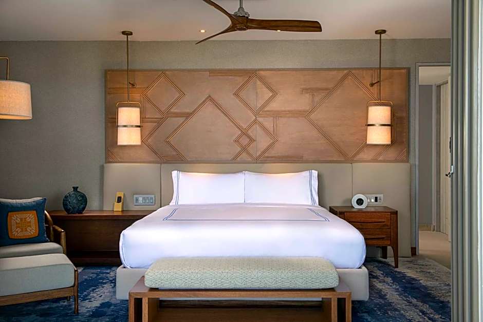 Conrad Punta de Mita